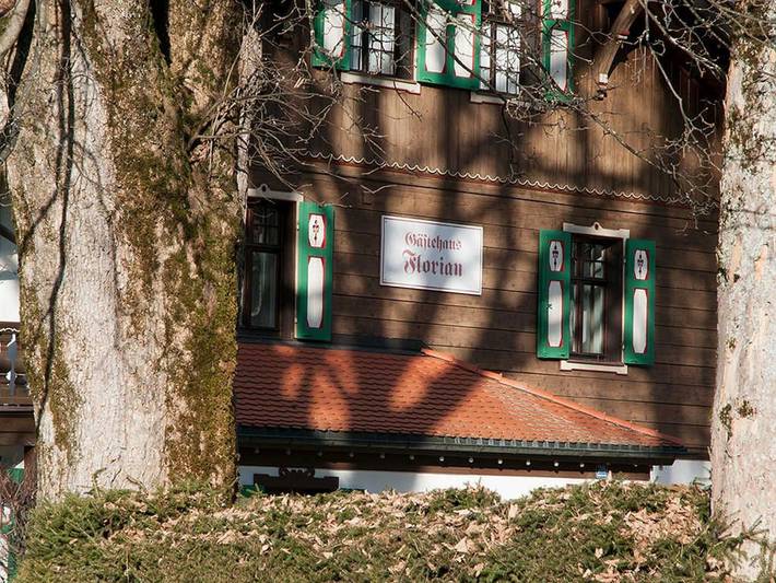 Hotel, mit Balkon und Garten am Tegernsee - 2