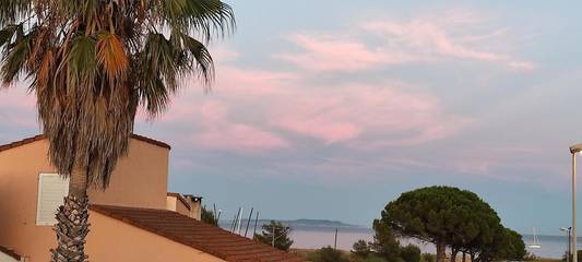 Gîte pour 8 personnes, avec balcon et vue dans Plage du Mérou