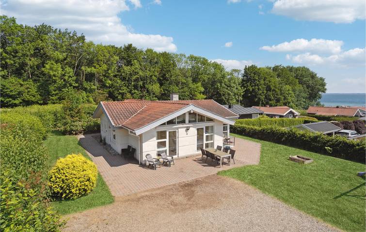 Ferienhaus für 9 Personen, mit Garten und Terrasse sowie Sauna und Whirlpool, kinderfreundlich - 1