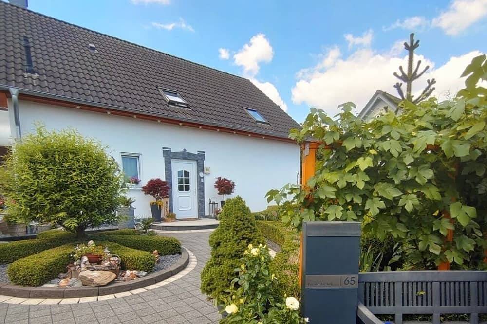 Ganze Wohnung, Ferienwohnung/App. für 4 Gäste mit 74m² in Horn-Bad Meinberg in Horn-Bad Meinberg, Kreis Lippe