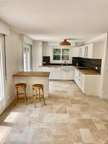 Location de vacances pour 12 personnes, avec jardin ainsi que vue et balcon à Auberville