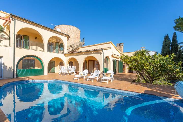 Villa pour 6 personnes, avec jardin et terrasse à Empuriabrava