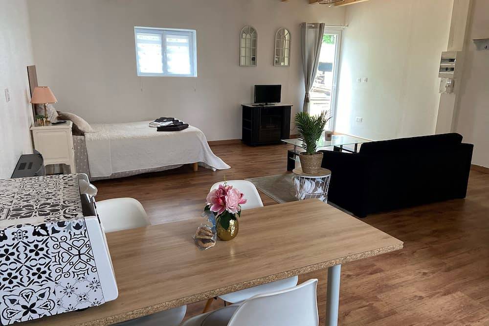 Apartamento entero, Le Chêne: cosy little chalet near Mulhouse in Riedisheim, Región de Mulhouse