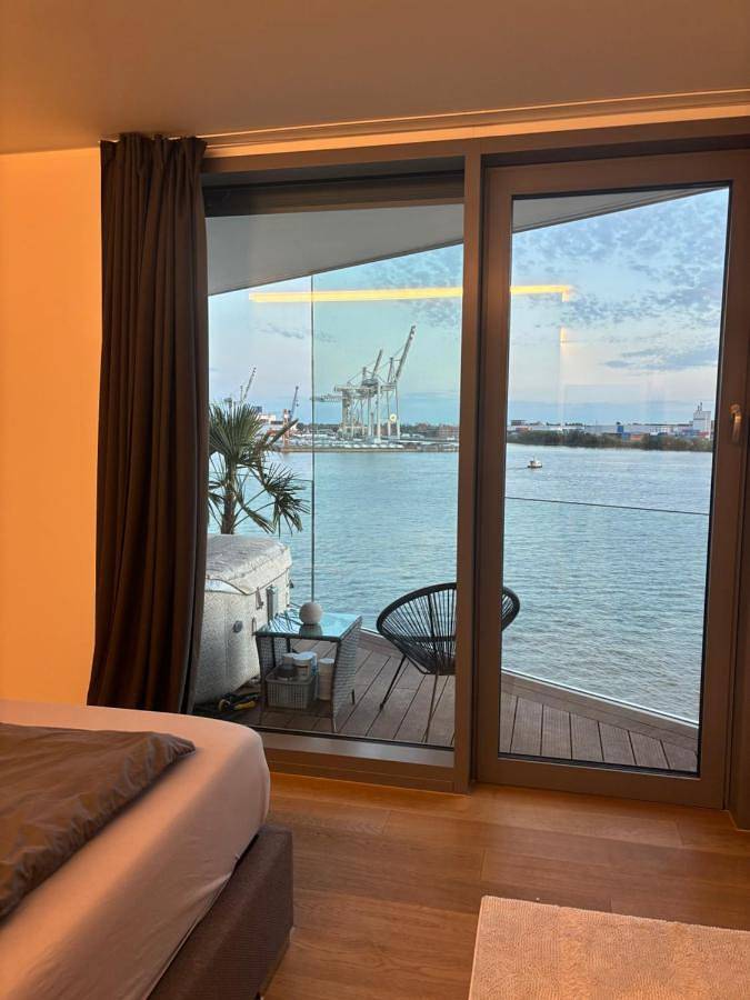 Ferienwohnung für 3 Personen, mit Balkon und Terrasse sowie Ausblick in Miniatur Wunderland (Hamburg) - 2