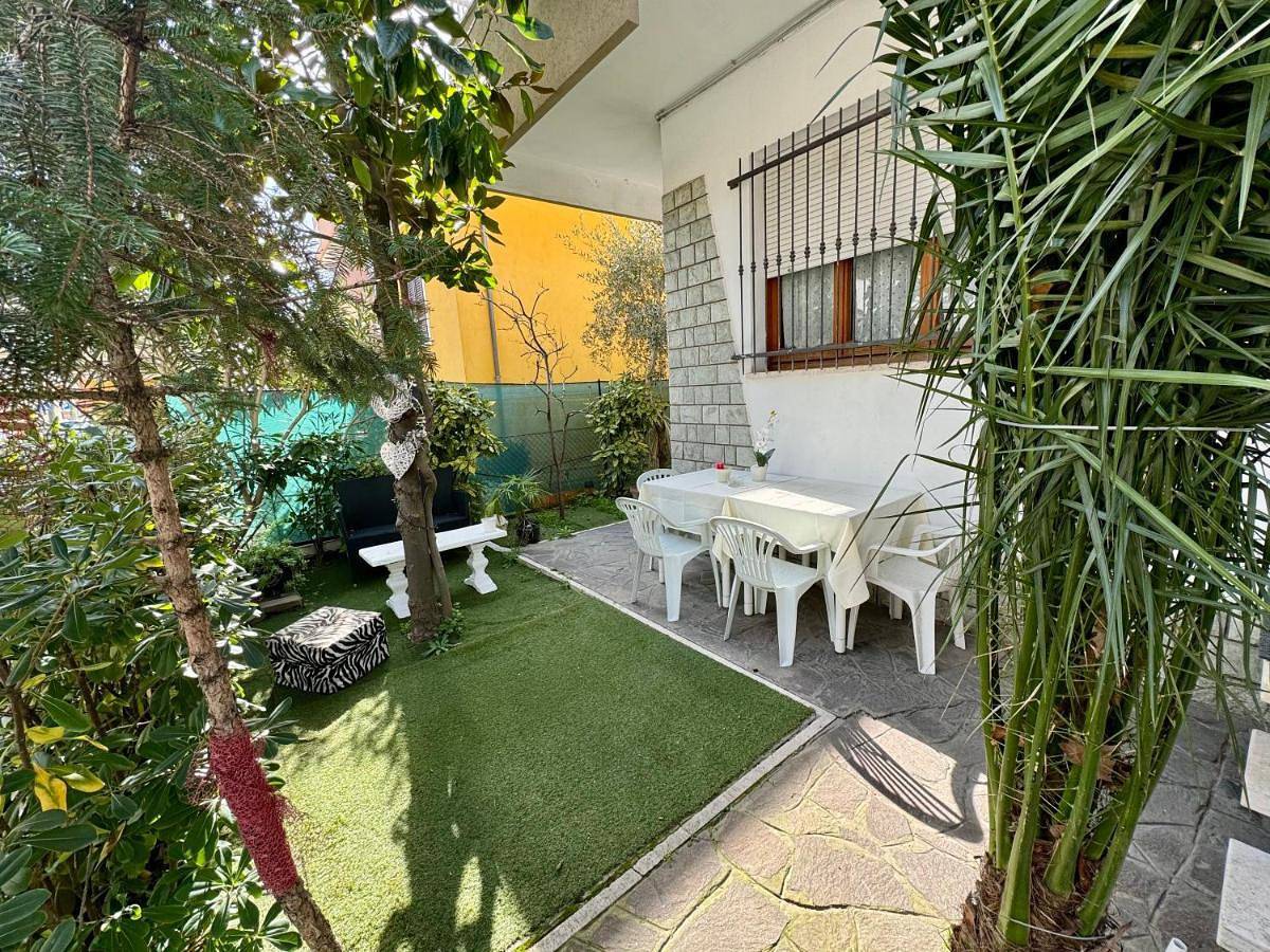 One-Bedroom House in Miramare, Rimini Provinz