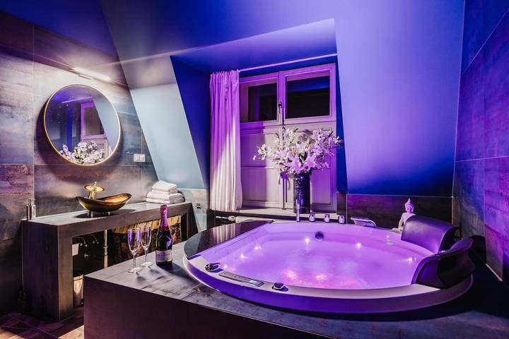 Ferienwohnung für 2 Personen, mit Terrasse und Sauna sowie Whirlpool - 1