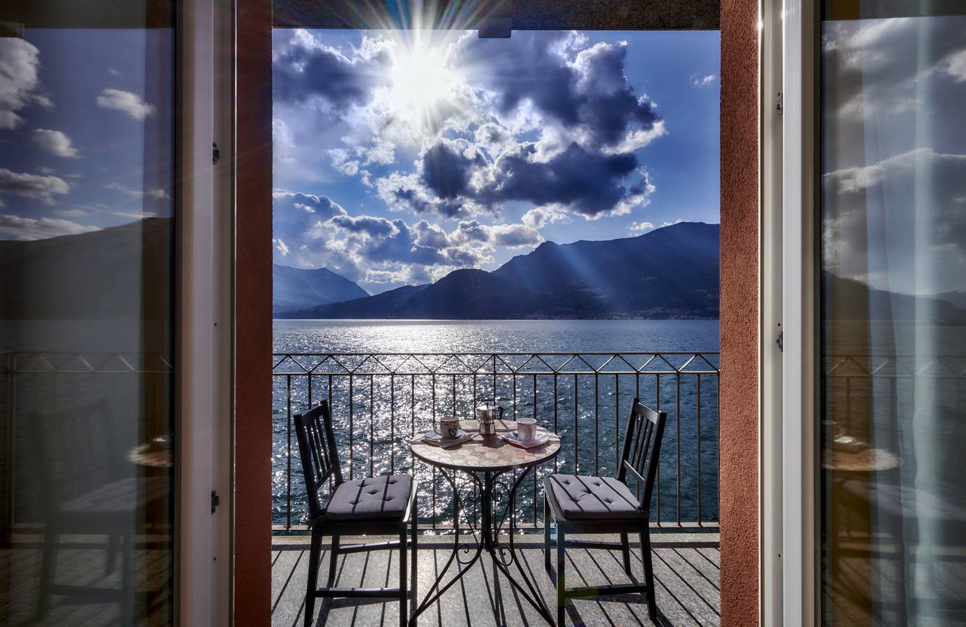 Apartamento entero, Apartamento 'Lago Sereno' con vistas al lago, balcón y Wi-Fi in Bellano, Alpes de Orobie Occidental