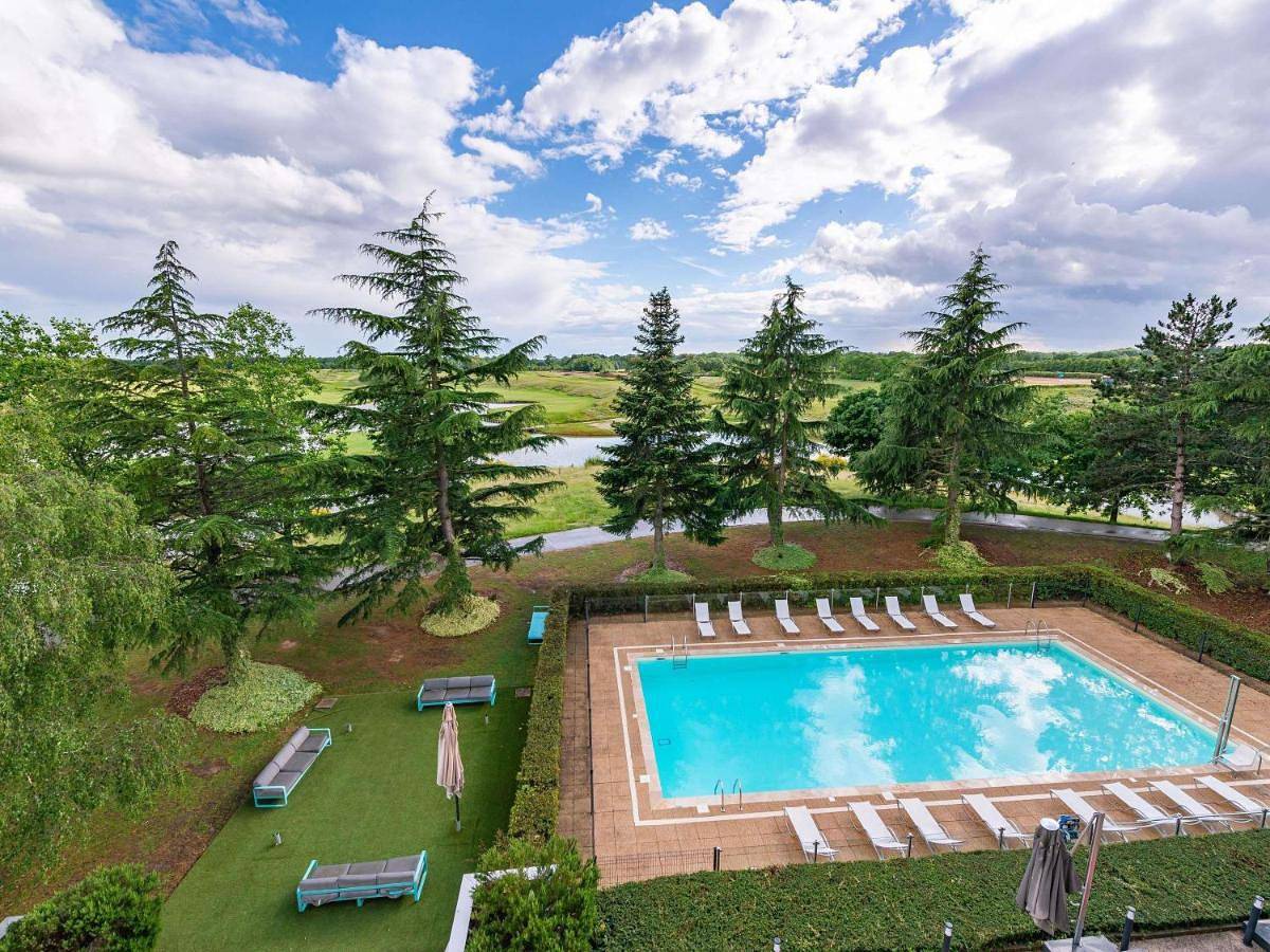 Novotel Saint-Quentin en Yvelines in Magny-les-Hameaux, Parc naturel régional de la Haute Vallée de Chevreuse