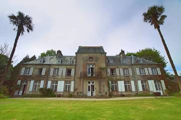 Gîte pour 15 personnes, avec jardin à Tamerville