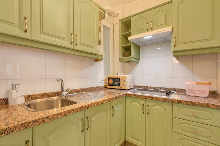 Apartamento entero, Vacaciones 'Casa Calma Zona Hospital' con Wi-Fi in Ofra-Costa Sur, Santa Cruz de Tenerife