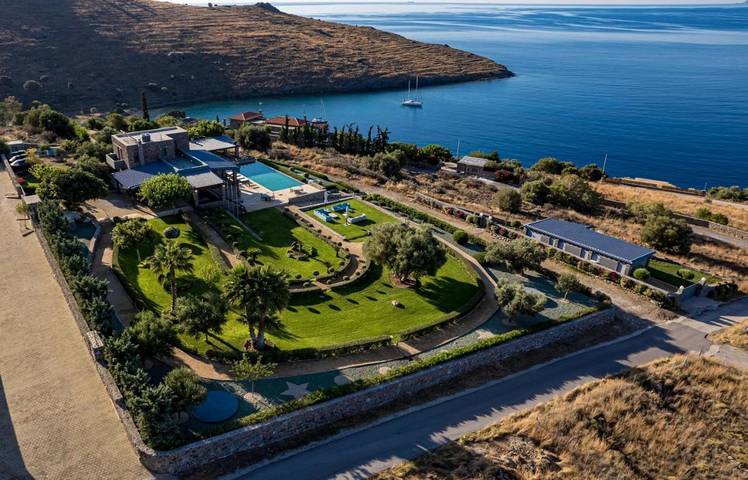 Location de vacances pour 20 personnes, avec jardin ainsi que vue et piscine dans Perdika - 2