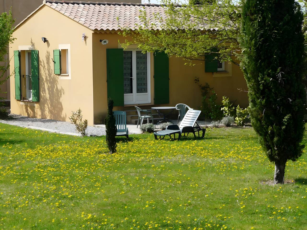 Ferienhaus 'La Loutre' mit gemeinsamem Garten, Wi-Fi und Klimaanlage in L'Isle-sur-la-Sorgue, Vaucluse