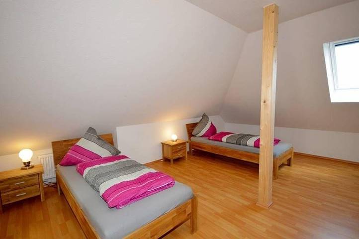 Ferienhaus für 4 Personen, mit Terrasse und Garten in Ostfriesland - 2