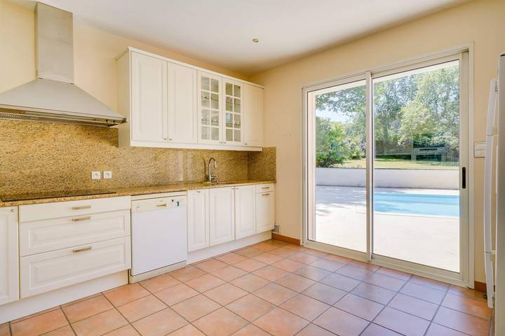 Location de vacances pour 10 personnes, avec jardin et piscine à Saint-Sulpice-et-Cameyrac - 4