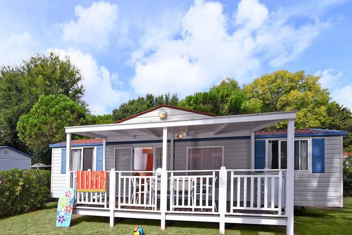 Resort per 5 persone, con Idromassaggio e Terrazza nonché Giardino e Piscina per bambini in Friuli-Venezia Giulia