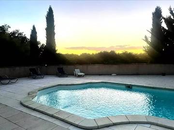 Mobil home pour 4 personnes, avec terrasse et piscine à Montricoux