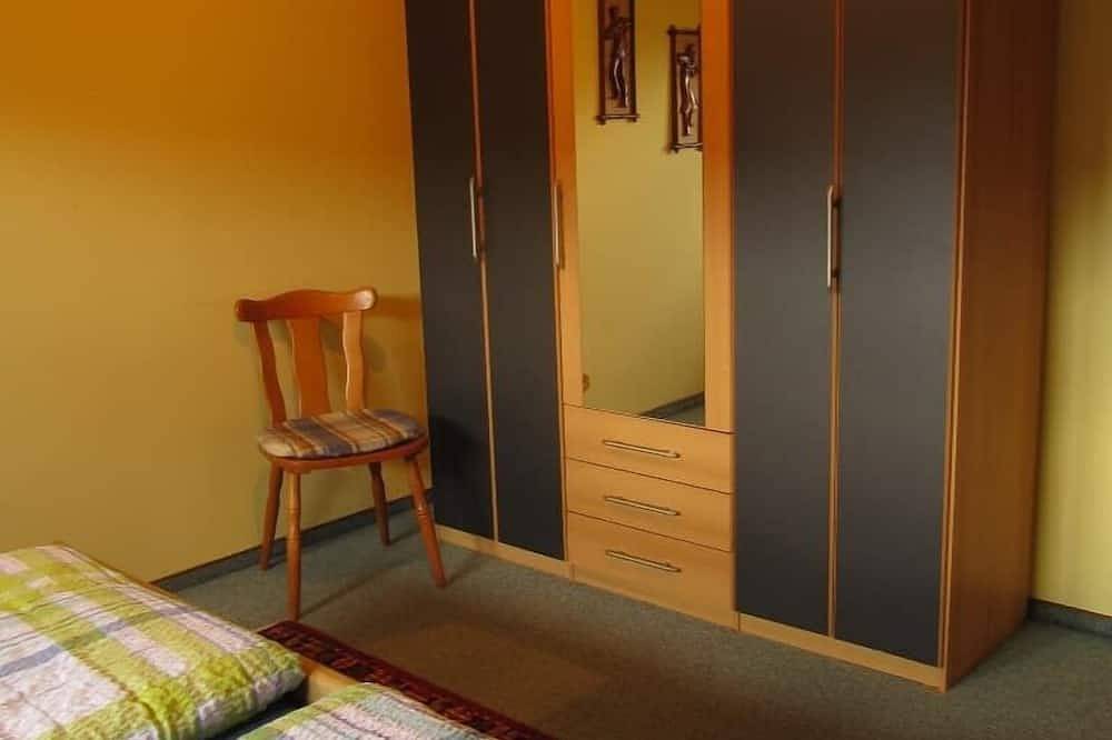 Ganze Wohnung, Feriendomizil 75qm mit 2 sep. Schlafzimmern in Furth im Wald, Ostbayern