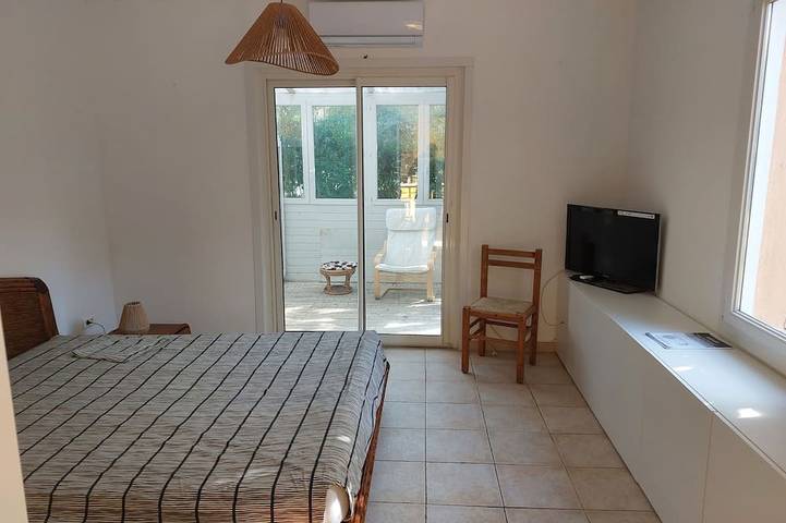 Location de vacances pour 3 personnes, avec terrasse et jardin à Simiane-Collongue - 2