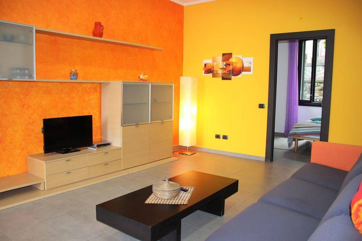 Ganze Wohnung, Simone Ferienwohnung mit Seeblick in Acquaseria, Comune di San Siro