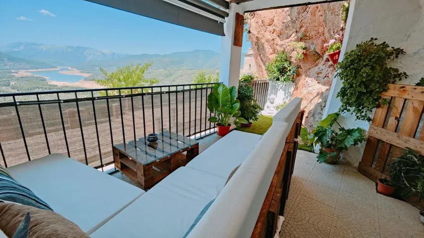 Casa de vacaciones para 8 personas, con vistas al lago además de vistas y jardín - 1