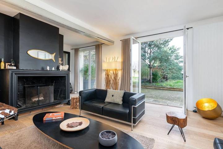 Location de vacances pour 10 personnes, avec piscine ainsi que terrasse et jardin à Saint-Didier-au-Mont-d'Or - 4