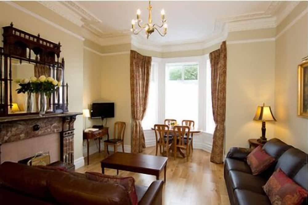 Geheel appartement, 10 minute walk to Dublin Zoo and Phoenix Park in Dublin, County Dublin