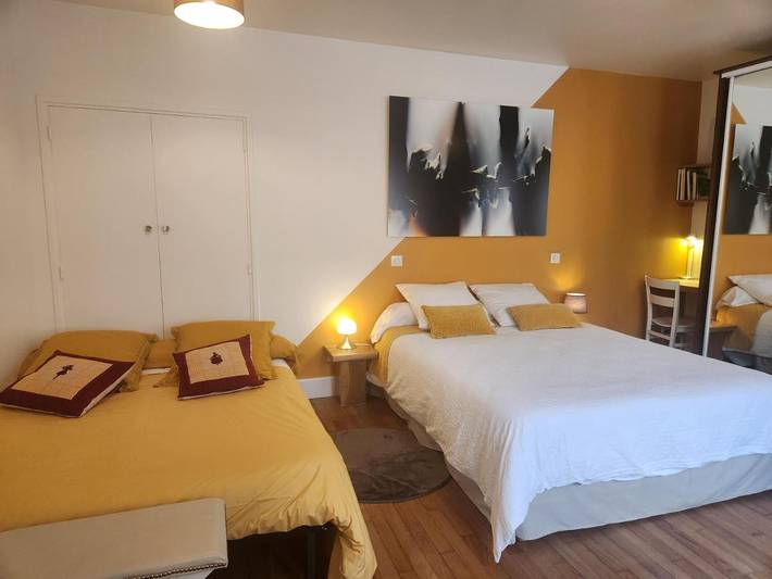 Chambre d’hôte pour 4 personnes, avec Vue dans Saint-Amand-Montrond - 3