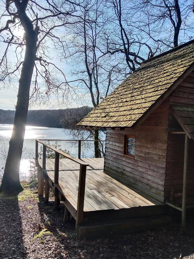 Lodge pour 2 personnes, avec jardin et balcon ainsi que vue sur le lac et vue