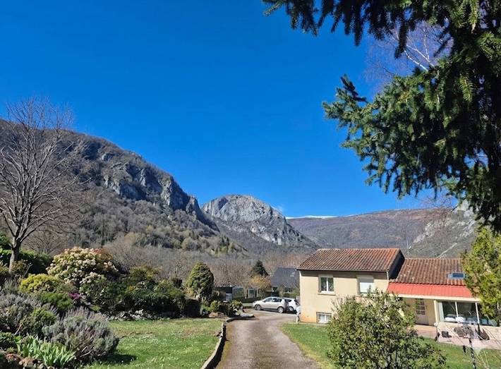 Gite calme et artistique à Tarascon-sur-Ariège in Banat, Tarascon-sur-Ariège
