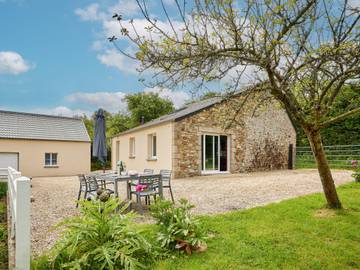 Gîte pour 5 personnes, avec terrasse et jardin à Le Vrétot