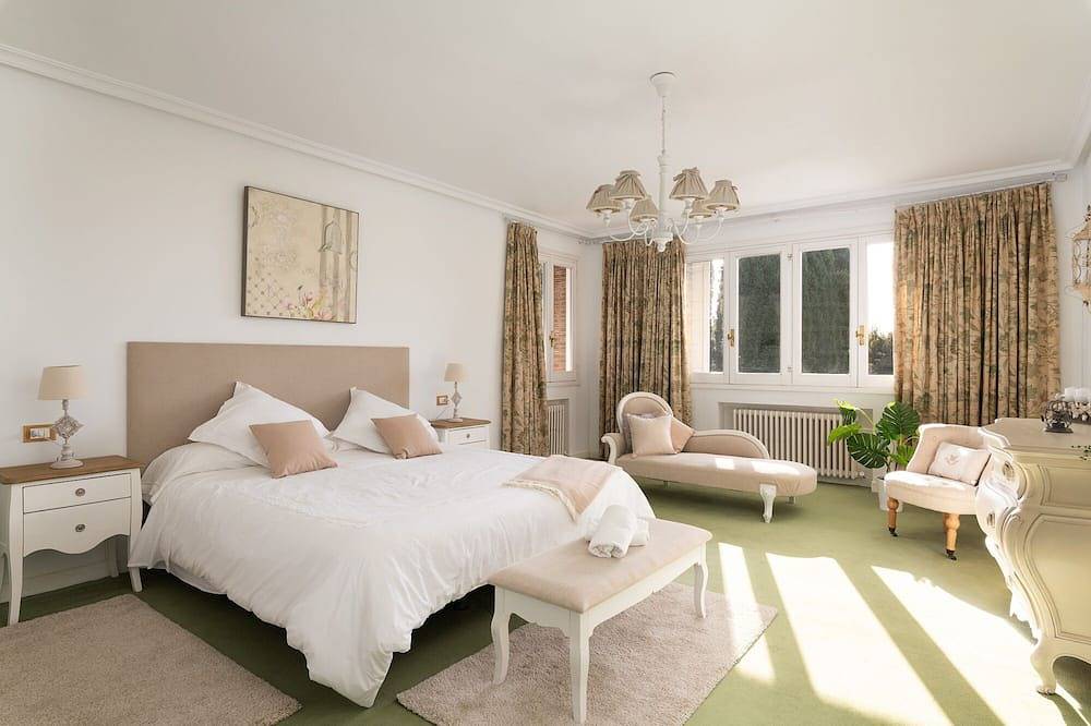 Elegante casa de campo con piscina. Entre Oviedo y Gijón in Siero, Costa Verde