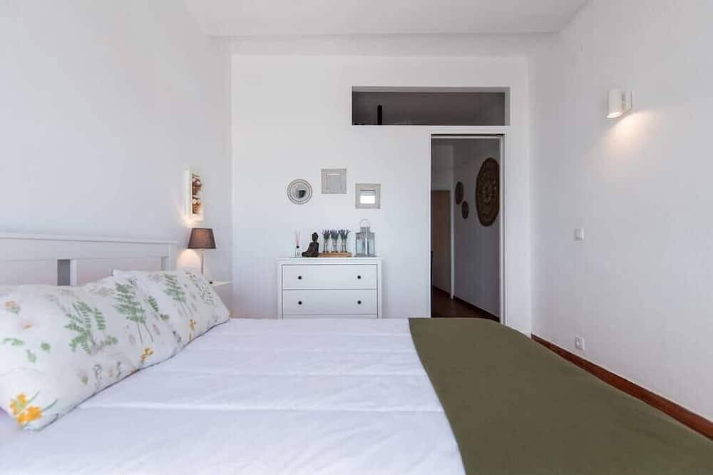 Apartamento inteiro, Amazing Sesimbra Duplex by the beach in Praia da Califórnia, Sesimbra