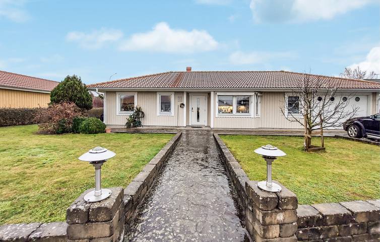 Ferienhaus für 6 Personen, mit Terrasse und Garten in Halmstad