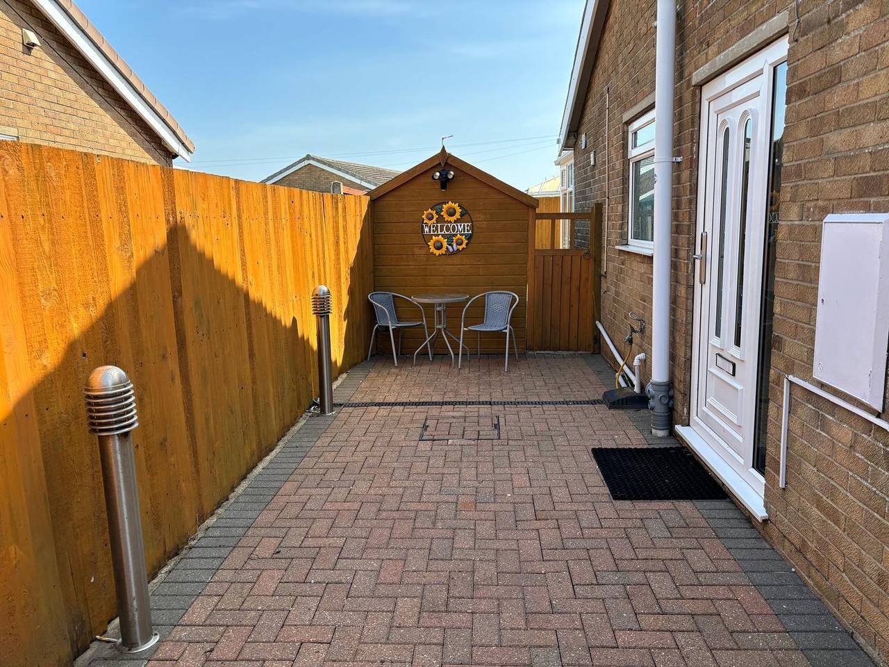 2-Bed Bungalow, Sleeps 6, Parking & Pet Friendly in Ingoldmells, Lincolnshire