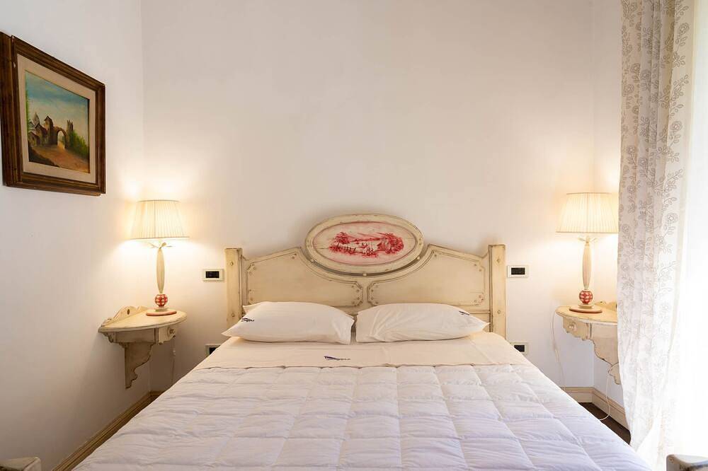 La Preziosa holiday home in Passignano sul Trasimeno, Lake Trasimeno
