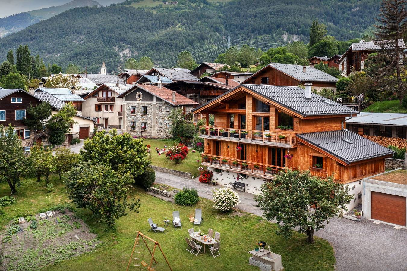 Charming chalet for 8 close to great skiing - Ovo Network in Séez, Rutor-Gruppe