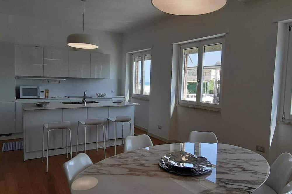 Eine brandneue Designwohnung 100qm in fußläufiger Entfernung zum Strand. in Strand von Poetto, Poetto