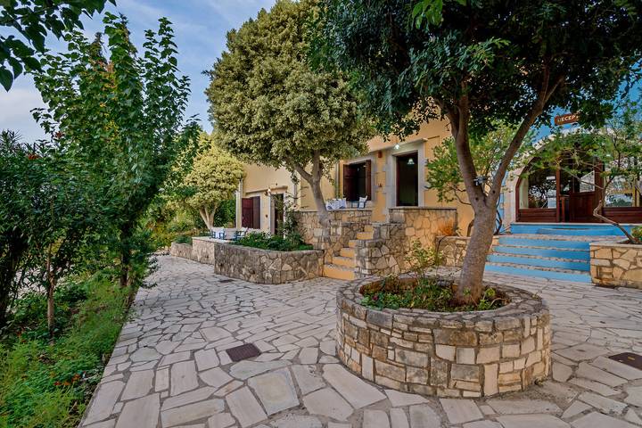Ganze Ferienwohnung, Kleiner Dorfurlaub auf Kreta, Studios und Maisonetten in Douliana, Vamos