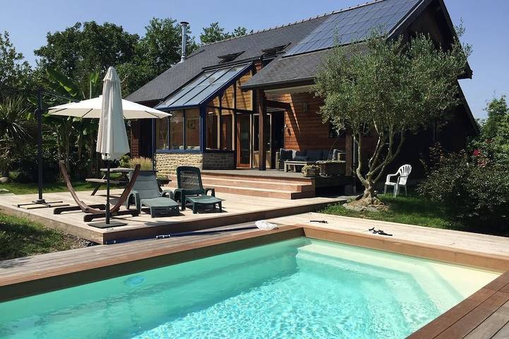 Location de vacances pour 8 personnes, avec jardin dans Mesnil-Roc'h