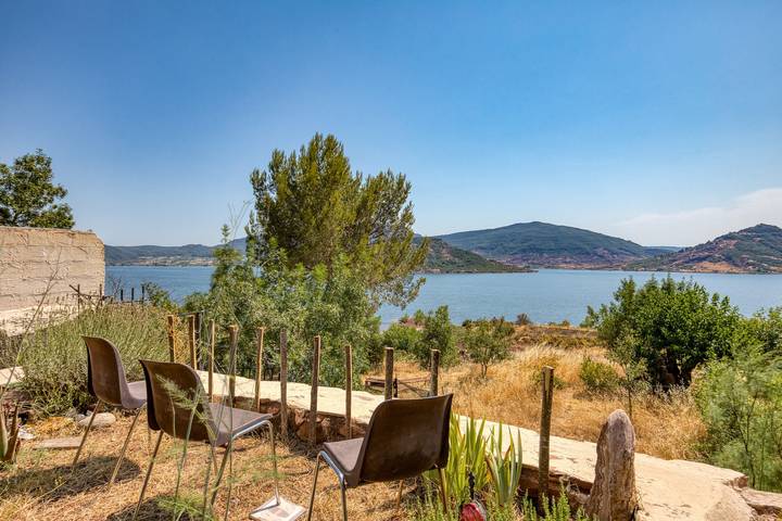 Ganze Wohnung, Appartement „Les Trésors Du Lac“ mit Seeblick, Wlan und Klimaanlage in Lodève und Umgebung