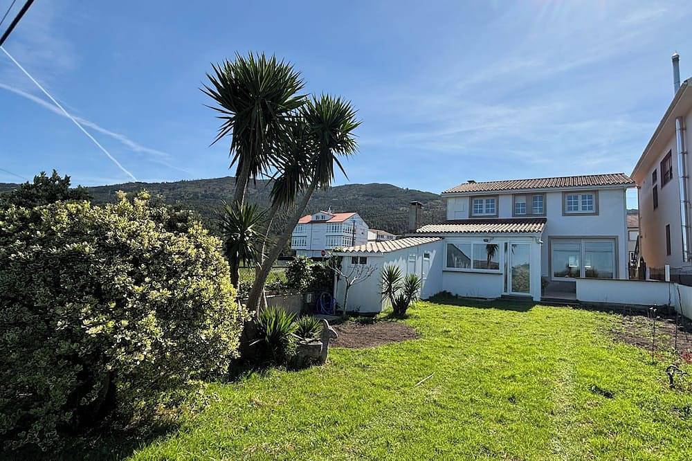 Carnota Beach in Carnota, Rías Baixas