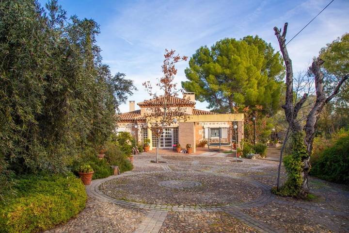 Casa rural para 10 personas, con Balcón y Terraza además de Jardín y Piscina en Toledo