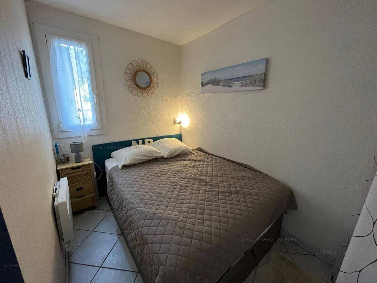 Appartement de vacances entier, Le "Tout à Pied" : Plage à 3 min, Terrasse & Parking Privé in Narbonne Plage, Narbonne
