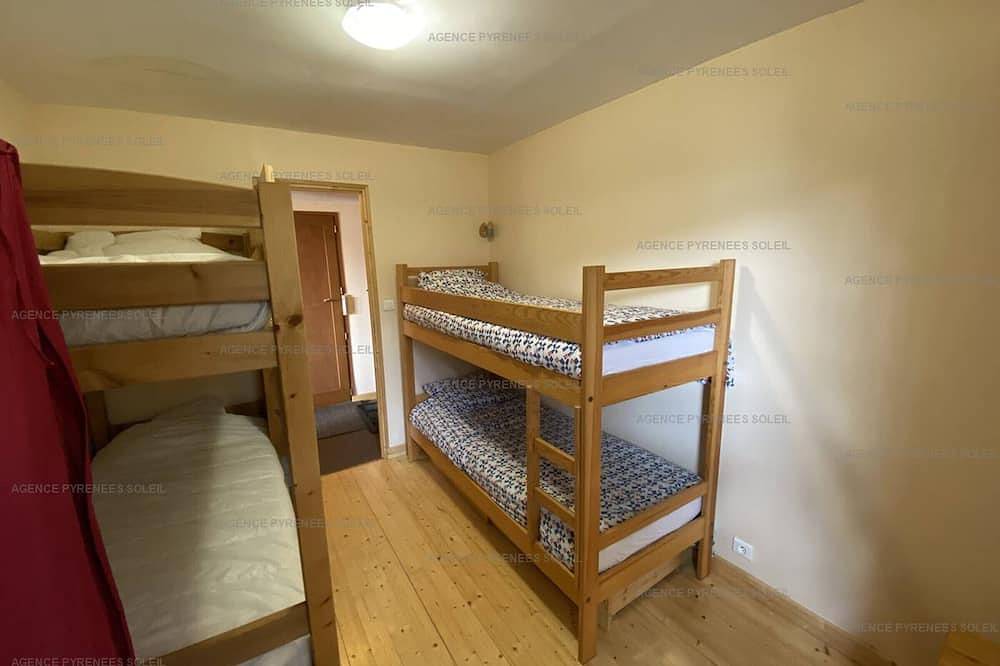 Appartement entier, F4 bas de chalet avec terrasse et parking - Les Angles in Les Angles, Parc naturel régional des Pyrénées catalanes