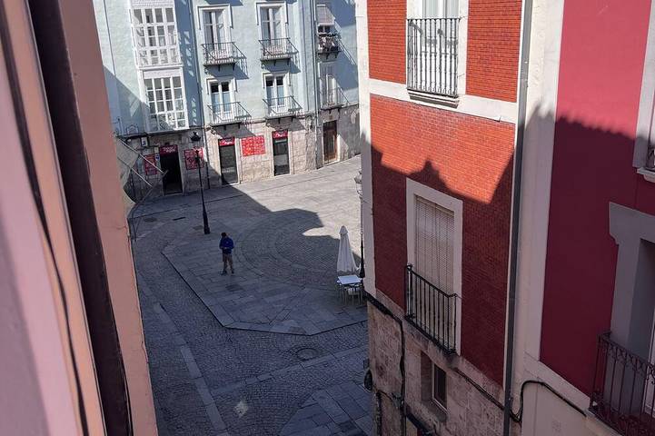 Entire apartment, Cozy studio just a stone's throw from the Cathedral in Burgos, Burgos Province