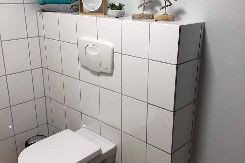Ganze Wohnung, Fewo \"Bachs Ferienglück\" - Appartement/Fewo, Dusche, Wc, 1 Schlafraum in Emmelshausen, Hunsrück