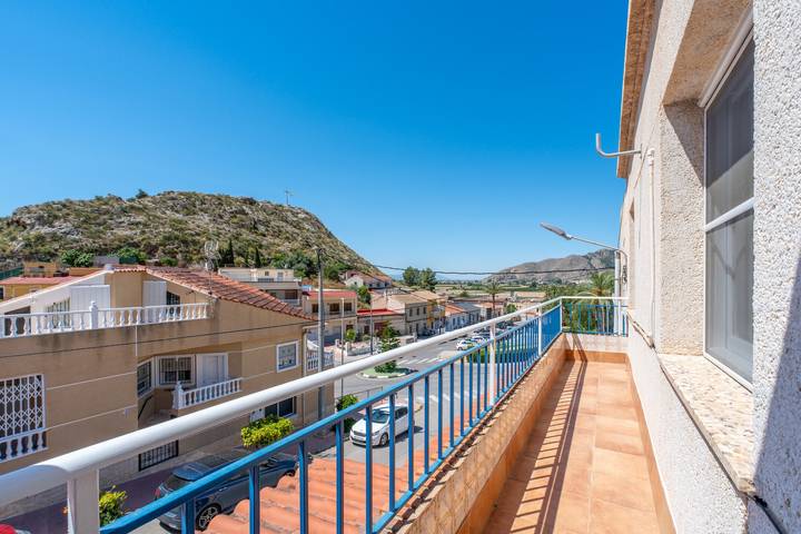 Holiday rental for 8 people, with balcony in Orihuela