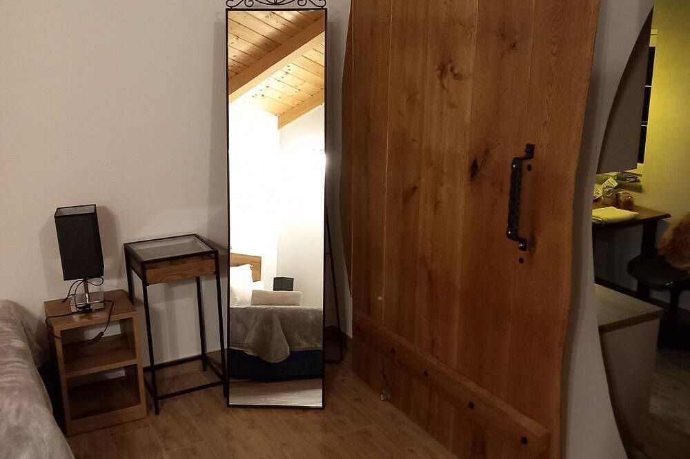 Charming 3-bedroom country house in peaceful Lička Jesenica with swimming pool in Karlovac und Umgebung