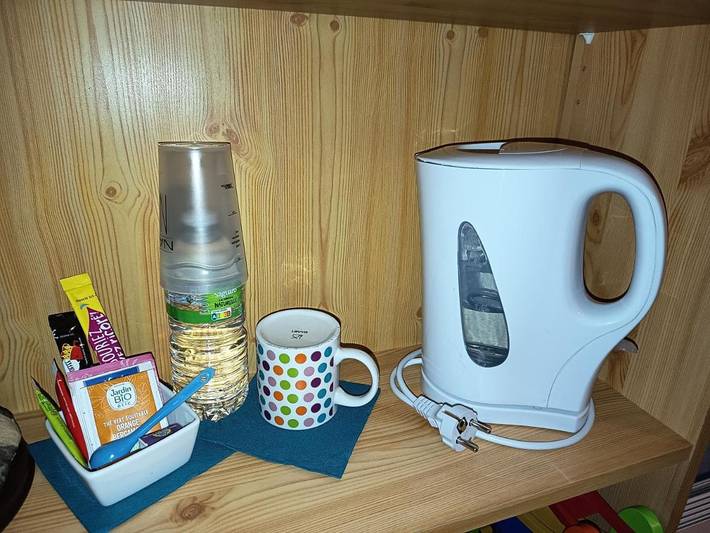 Chambre d’hôte pour 2 personnes, avec balcon ainsi que vue et jardin, adapté aux familles à Nantheuil - 2