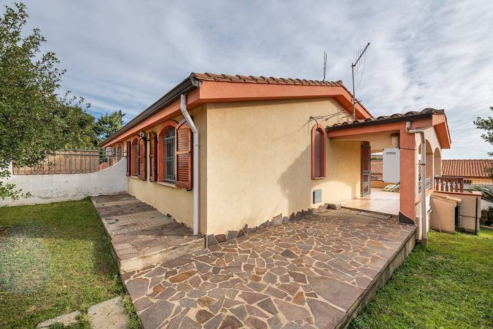 Ferienhaus für 4 Personen, mit Garten in Costa Rei